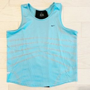 Nike Swoosh run tank 🏃🏼‍♀️ vintage Nike blue